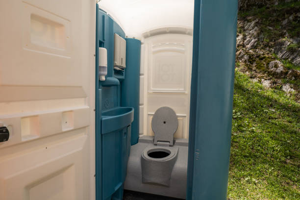 Best Construction site porta potty rental  in North Prairie, WI